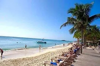 Condo El Faro Coral By Playa Paradise Плая-дель-Кармен 3*,  Мексика